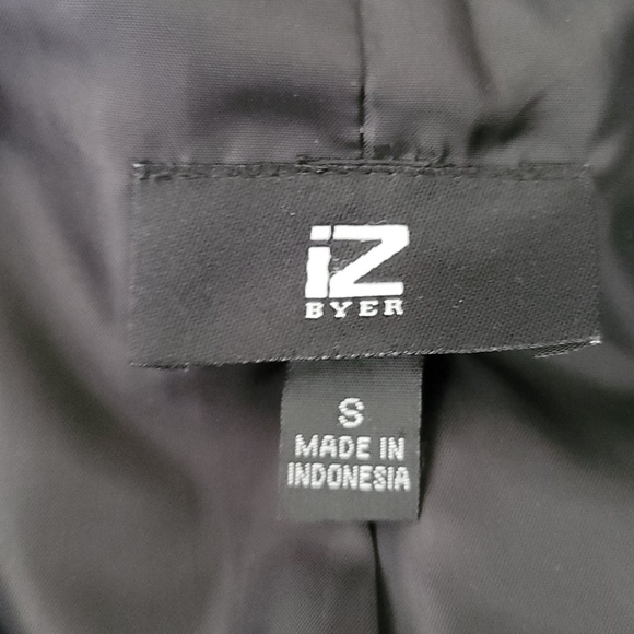 iZ Buyer Blazer - Picture 3 of 3